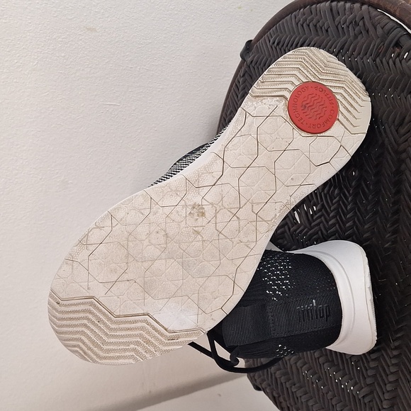 FitFlop Womens Marbleknit Black/White Walking Shoes Size 8 Medium (B, M) - Picture 10 of 12